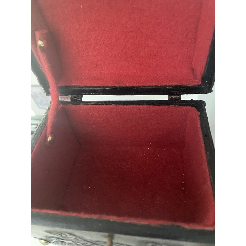 Vintage Peruvian Leather Embossed Folk Art Jewelry Box